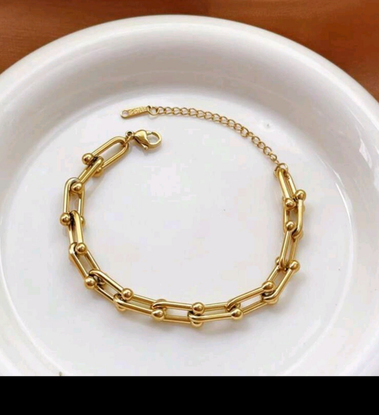 Gold U-Link Chain Bracelet