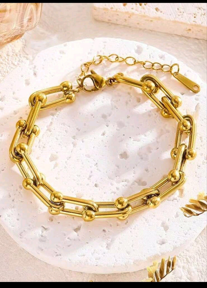 Gold U-Link Chain Bracelet