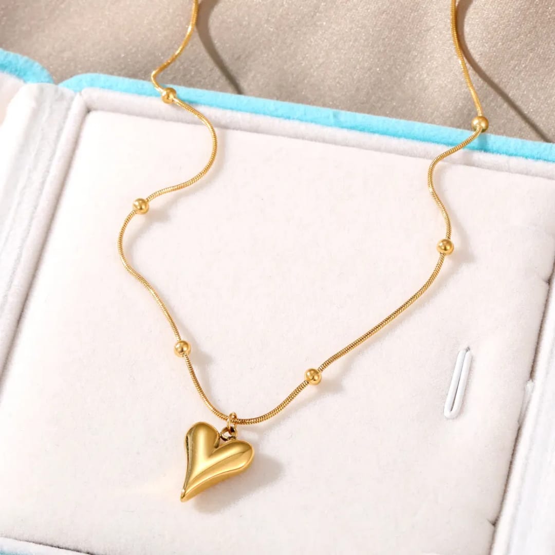 Dainty Golden Heart Necklace