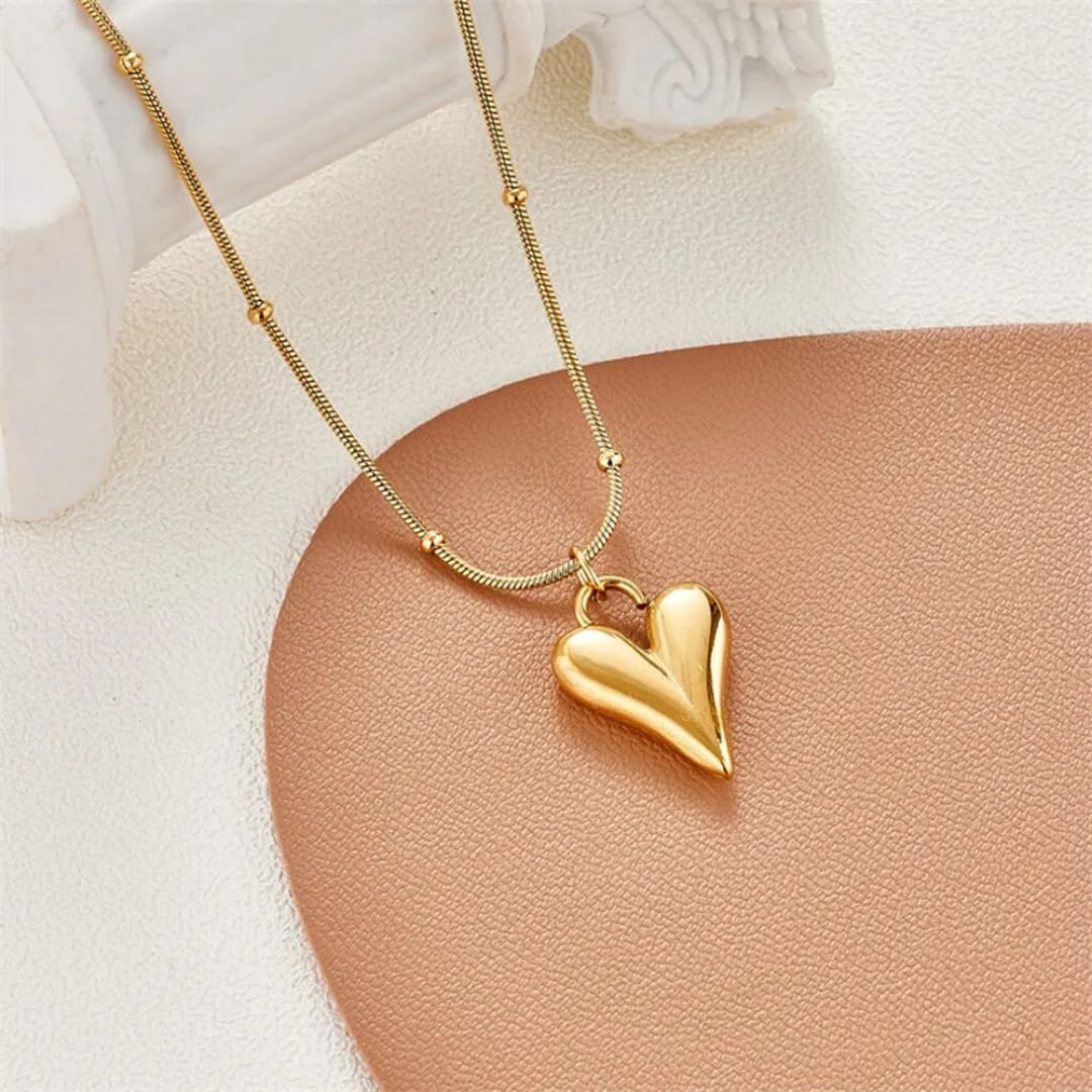 Dainty Golden Heart Necklace