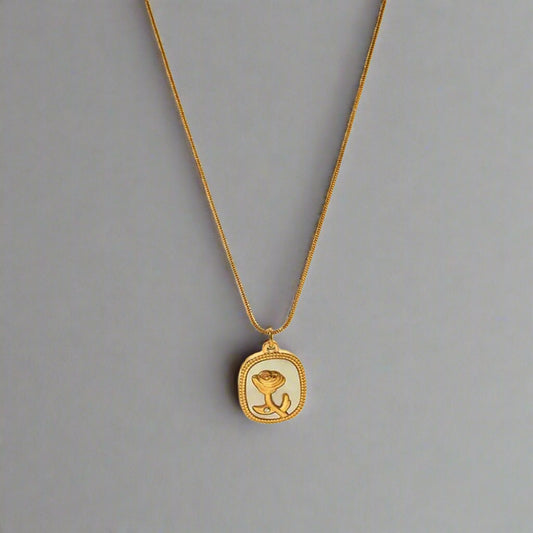 Elegant Gold Pendant