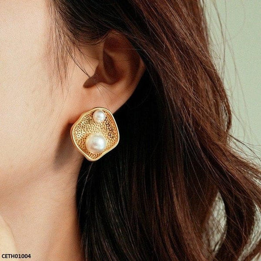 The Pearl Crush Earrings