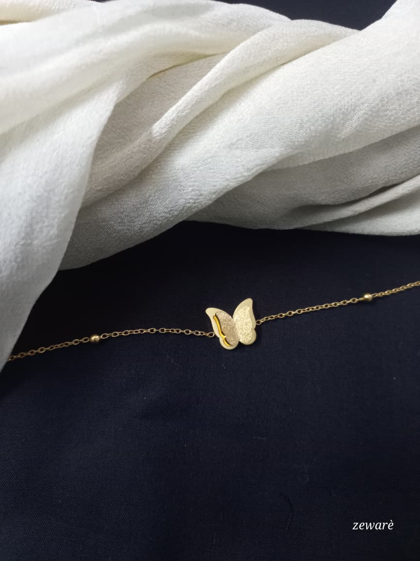 Fluttering Elegance Chain Bracelet