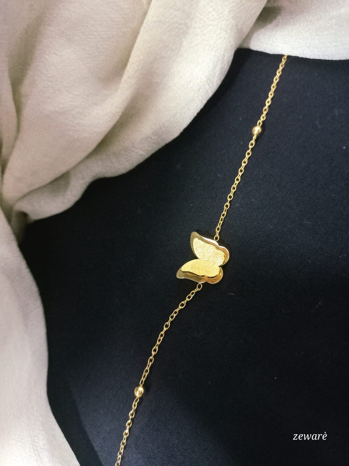 Fluttering Elegance Chain Bracelet