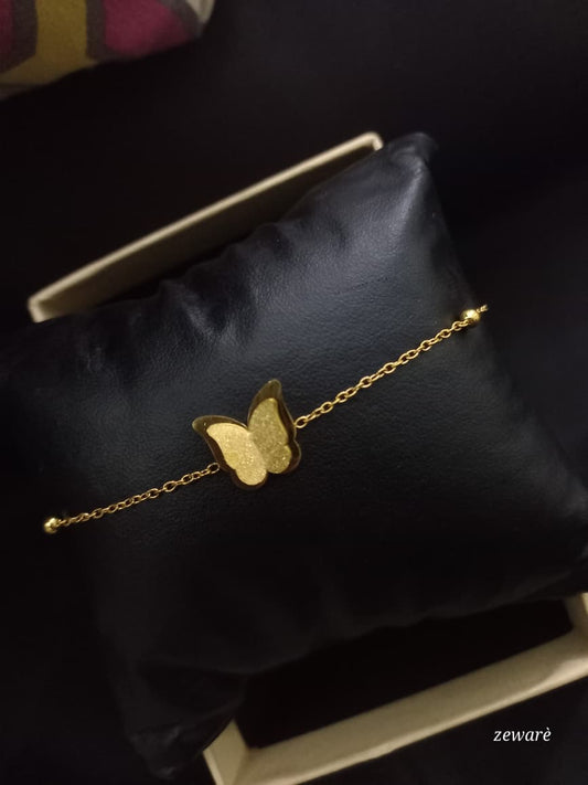 Fluttering Elegance Chain Bracelet