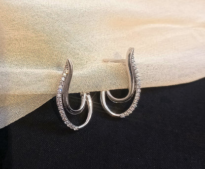 Graceful Curve Earrings
